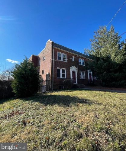 717 Irving St, Washington, DC 20017-1602