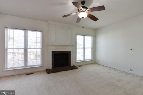 8987 Birch Bay Cir, Lorton VA  22079-5660 exterior
