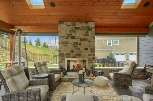 1655 Blackburn Heights Dr, Sewickley PA  15143-8627 exterior