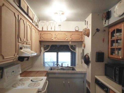 1196 Pennsbury Blvd, Pittsburgh, PA 15205-1617