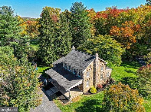 7455 Hillside Dr, Spring Grove PA  17362-8555 exterior