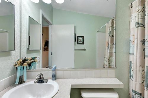 10 Wendy Cir, Grass Valley CA  95945-7037 exterior