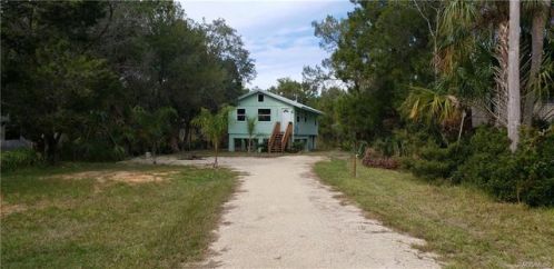 10697 Halls River Rd, Homosassa, FL 34448-3470
