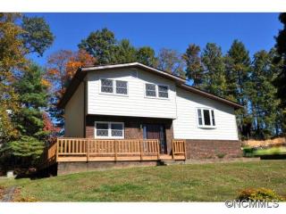 372 Blythewood Dr, Hendersonville, NC 28792-7928