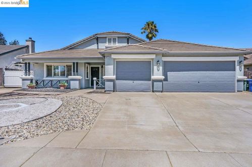 5073 Winchester Dr, Oakley, CA 94561-6313