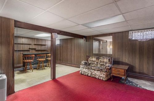 59 Grinnell Ave, Tiverton RI  02878-1901 exterior