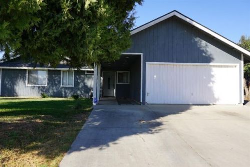 12918 Tactacan Ave, East Orosi, CA 93647-1928