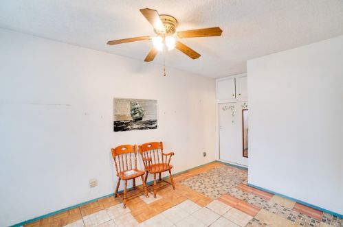 5251 Fostoria St, Bell CA 90201-6231 exterior