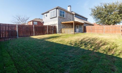 1301 Marken Ct, Carrollton TX  75007-1105 exterior