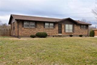 459 Westcrest Dr, Nashville, TN 37211-5725