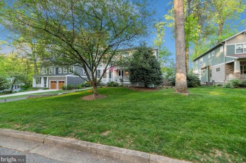 610 Poplar Dr, Falls Church VA  22046-2838 exterior