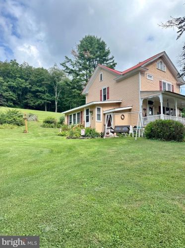 19982 Coles Valley Rd, Robertsdale, PA 16674-8517