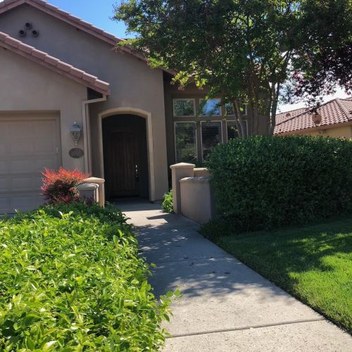 1000 Souza Dr, Folsom CA  95762-7550 exterior
