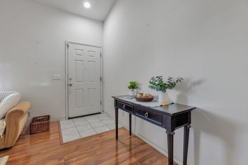 631 Talbot Dr, Hollister CA  95023-5637 exterior
