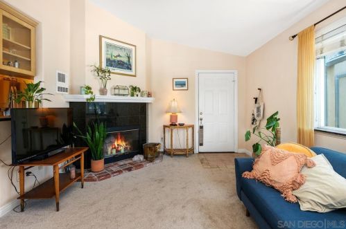 4271 45th St, San Diego, CA 92115-7837