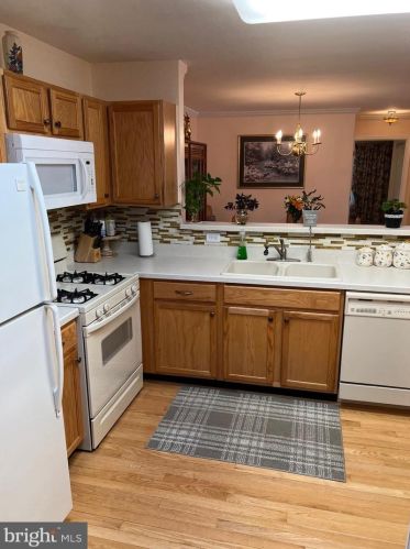 203 Pt Ct, Lawrence Township NJ  08648-2859 exterior