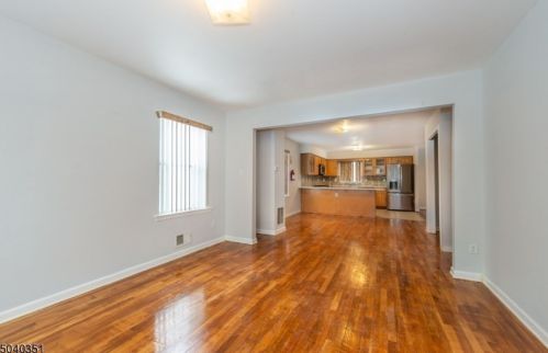 29 Madonna Pl, East Orange NJ  07018-2412 exterior