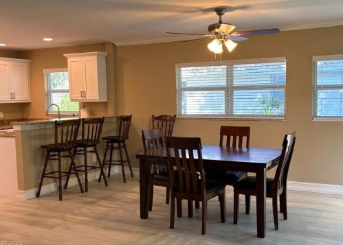 256 Yorkshire Ct, Naples, FL 34112-0230