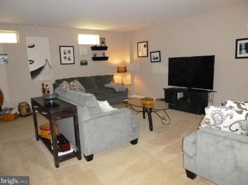 15675 Mendoza Ln, Woodbridge VA  22191-6231 exterior
