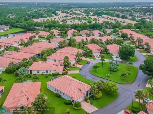 589 Lambrusco Dr, Fort Pierce, FL 34986-1702
