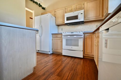 1468 Afton Dr, Florence KY  41042-8510 exterior