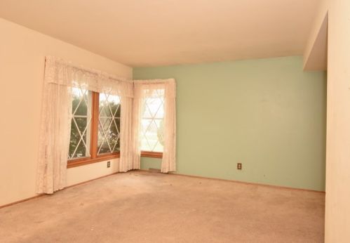 2104 113, Milwaukee WI 53226-4001 exterior