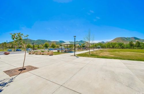 34121 Camelina St, Lake Elsinore CA  92532-2958 exterior