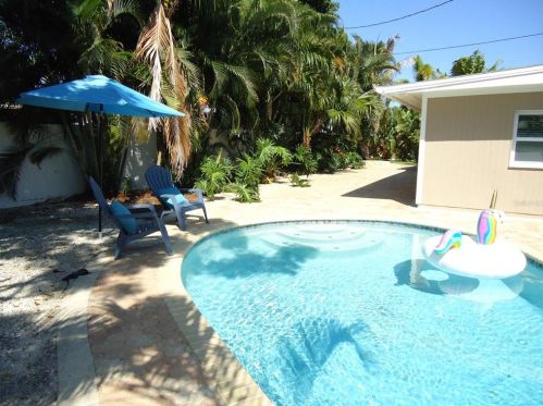 3840 50th Ave, Saint Petersburg, FL 33714-2943