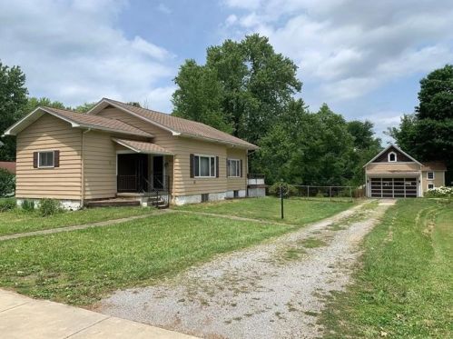 433 Penn St, Linesville, PA 16424-9752