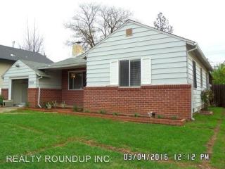633 41st St, Sacramento CA  95819-2735 exterior