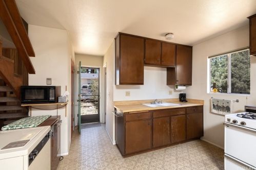 236 Whipple Dr, Big Bear City CA  92314-9163 exterior