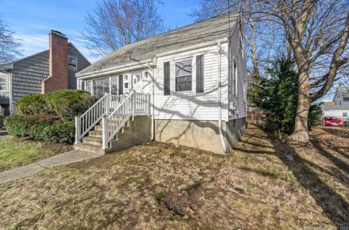 53 Cedar Grove Ave, United States Coast Guard Ac CT  06320-3732 exterior