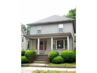 139 10th St, Providence, RI 02906-2921
