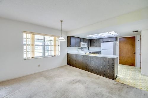 314 Hollywood St, Lehigh Acres FL  33936-5336 exterior