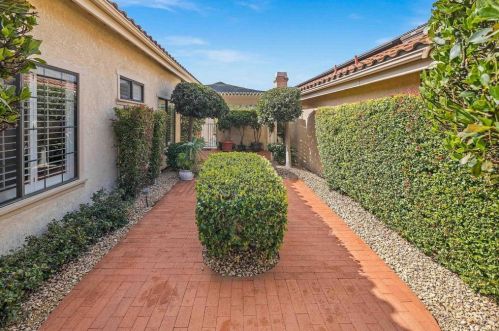 28782 Vista Valley Dr, Vista CA  92084-2223 exterior