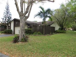 13586 115th Ln, Miami, FL 33186-4439