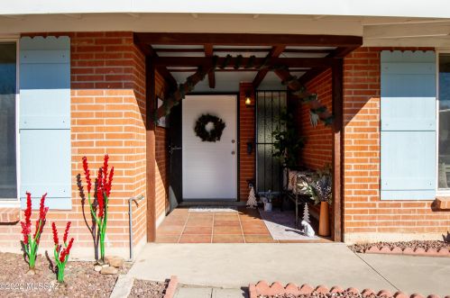9455 Harrison Pl, Tucson, AZ 85710-6613