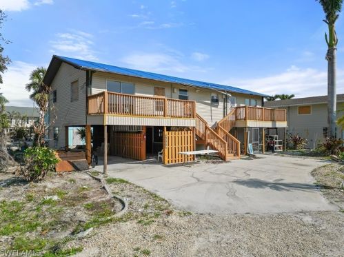 5509 Oak Ridge Ave, Fort Myers Beach, FL 33931-4156