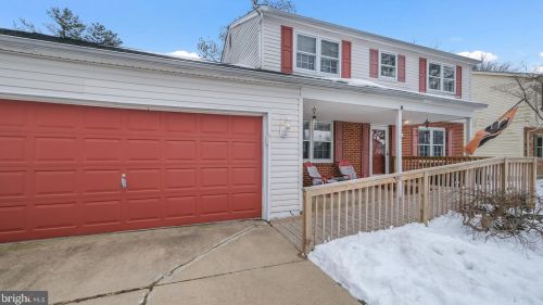 17 Bunker Hill Rd, New Castle, DE 19720-4236