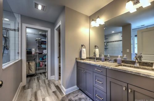 37 Mill Rd, North Branford CT  06471-1019 exterior