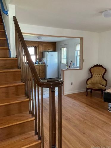 429 Elm St, Windsor Locks CT  06096-1604 exterior