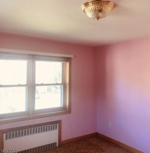 83 Woodcliff Ave, Little Falls NJ  07424-1042 exterior