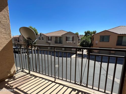 2910 Dunbar Dr, Phoenix AZ 85041-6354 exterior