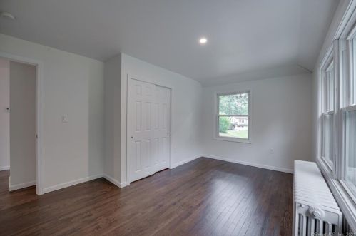 80 Circle Dr, Litchfield CT  06750-1710 exterior