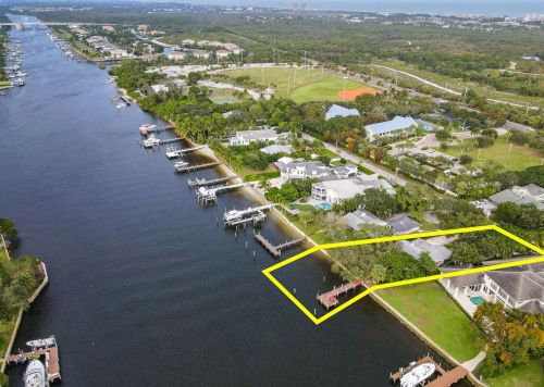 13249 Rolling Green Rd, West Palm Beach, FL 33408-2123