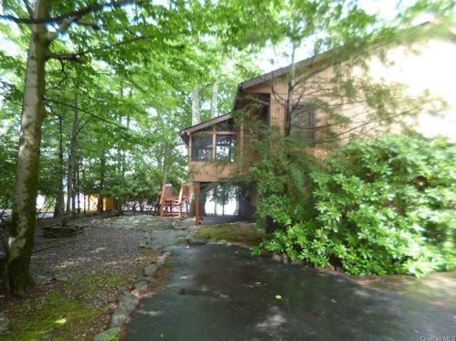 110 Lake Shore Dr, Rock Hill NY  12775-6523 exterior