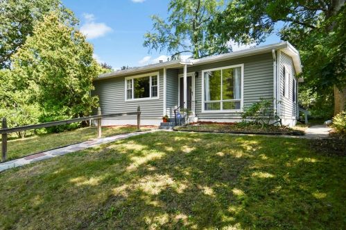 98 Lancaster Rd, Shirley, MA 01464-2414