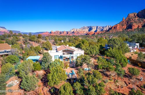 105 Castle Rock Trl, Sedona AZ 86336-6820 exterior