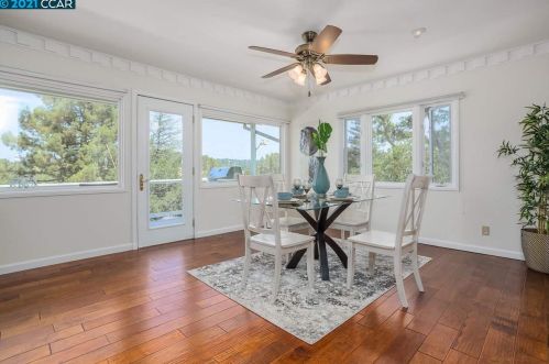 35 Underhill Rd, Orinda, CA 94563-3305