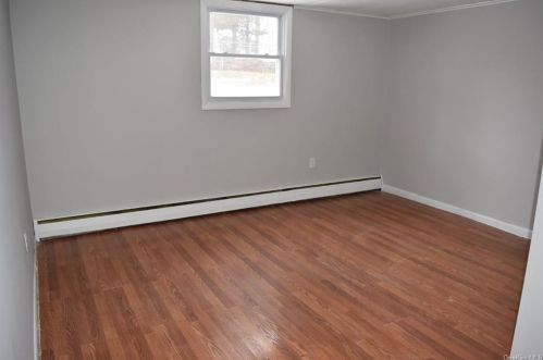 26 Orange Rd, Florida NY  10921-1907 exterior